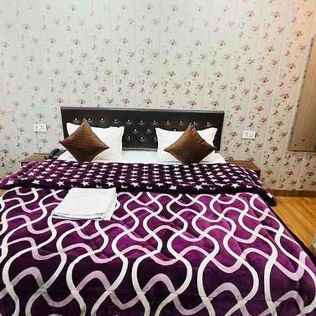 Dev Bhoomi Resort Канатал Екстериор снимка