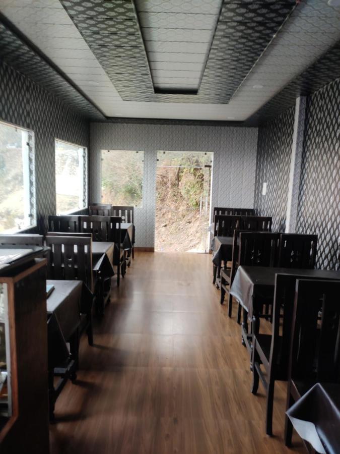 Dev Bhoomi Resort Канатал Екстериор снимка