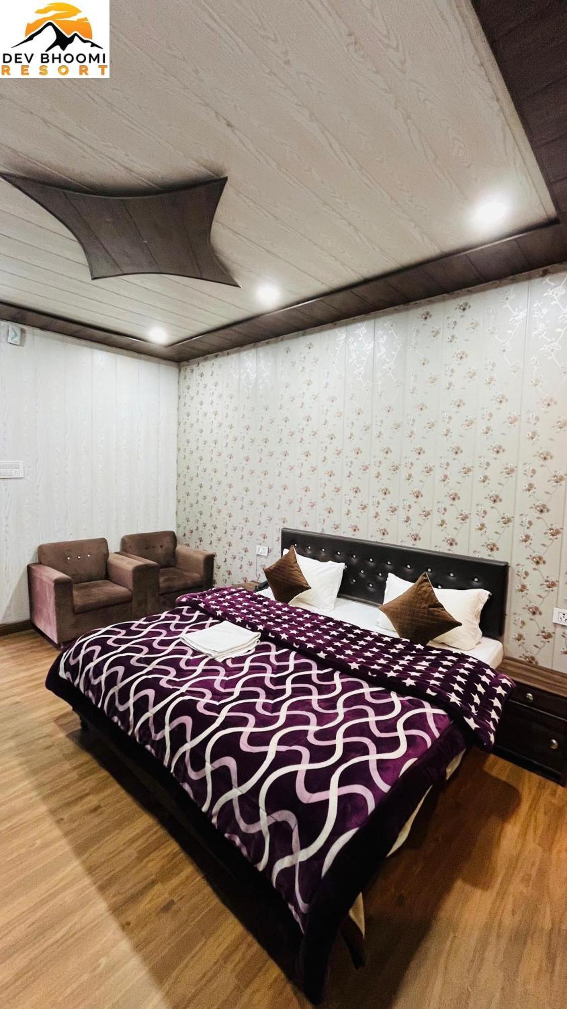Dev Bhoomi Resort Канатал Екстериор снимка