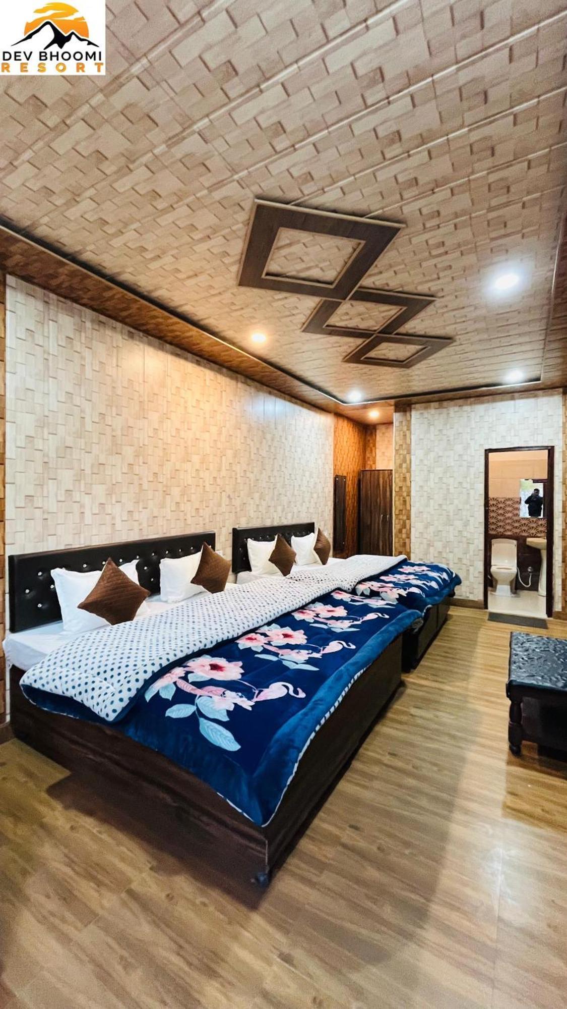 Dev Bhoomi Resort Канатал Екстериор снимка